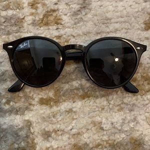 Rayban sunnies